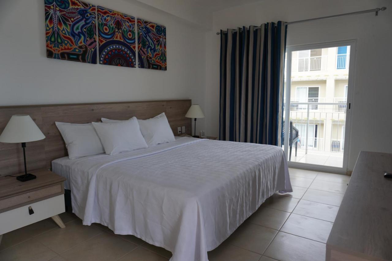 Decameron La Marina Guayabitos, Ramada All-Inclusive Resort 瓜亚比托斯 外观 照片