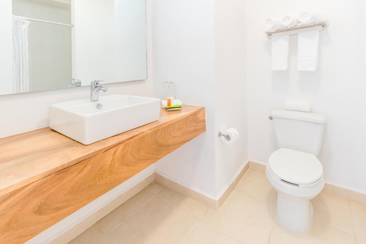 Decameron La Marina Guayabitos, Ramada All-Inclusive Resort 瓜亚比托斯 外观 照片